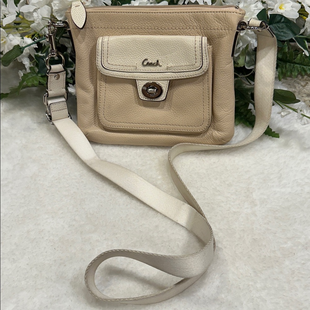 Coach crossbody - Picture 8 of 8